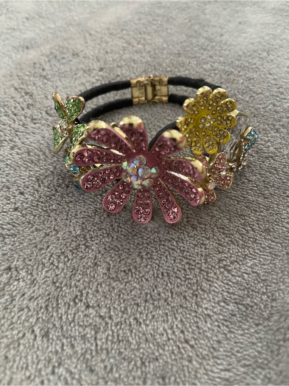 Betsy Johnson super cute Floral Crystal Stretch Bracelet - Pink, Yellow, Green